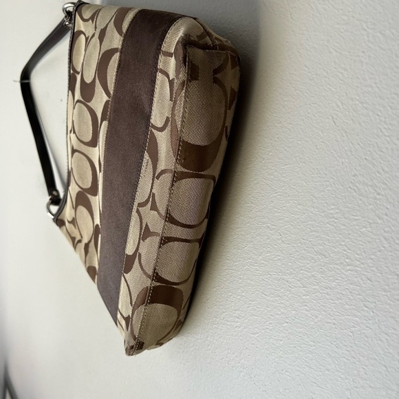 Coach Brown Signature Jacquard Shoulder Bag F13674 - Picture 10 of 12